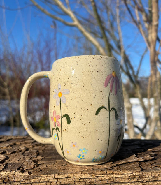 Stort Thekrus med håndmalede blomster - 525 ml.