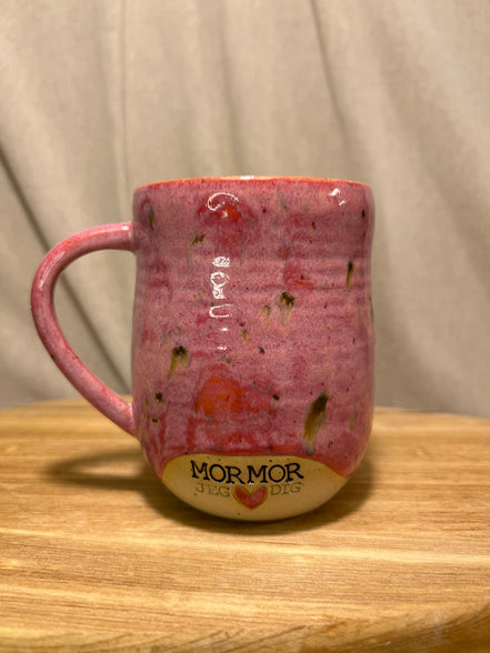 “Mormor - jeg <3 dig” kop m. hank - 385 ml.