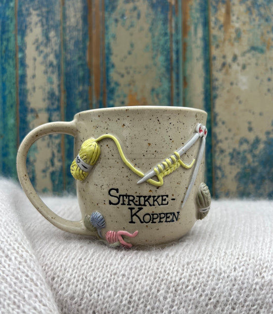 “Strikke-koppen” m. hank - 385 ml.
