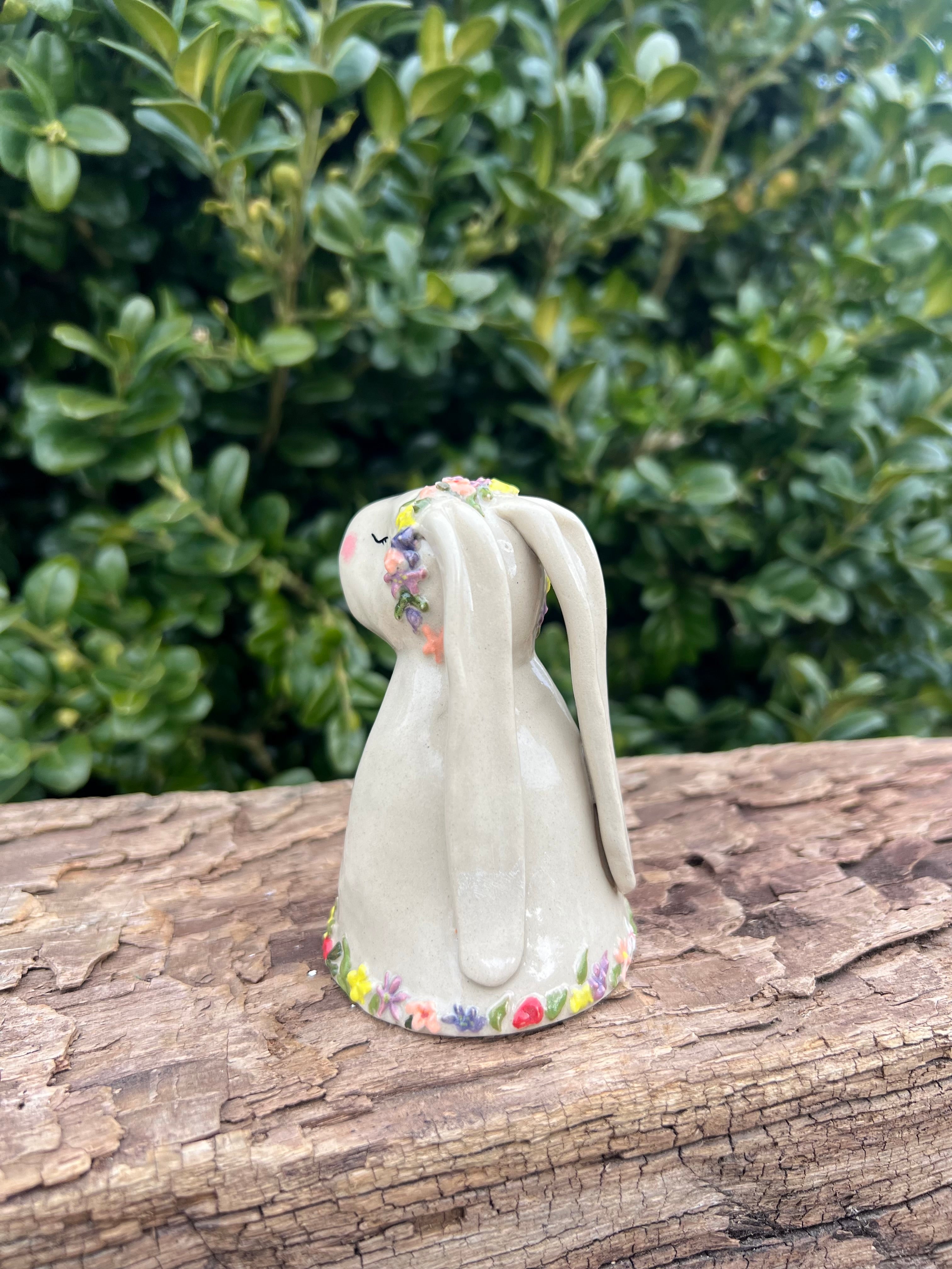 Påskehare - H. 9 cm.