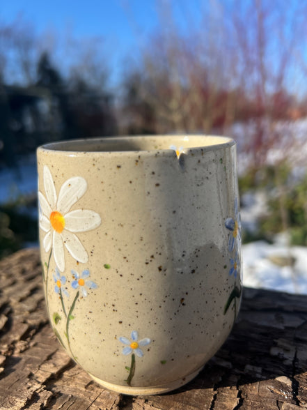 Thekrus med håndmalede blomster - 385 ml.
