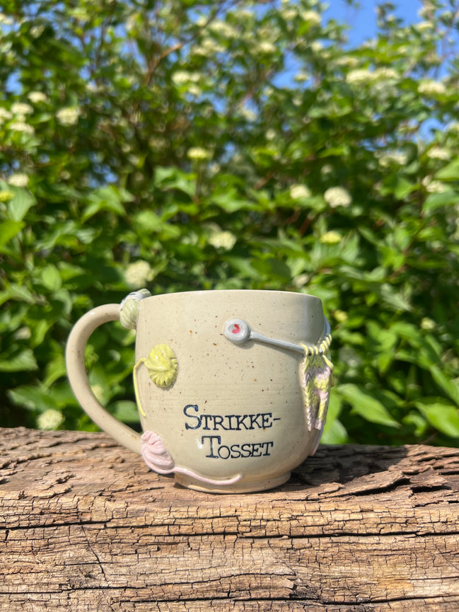 “Strikke tosset” kop m. hank - 340 ml.