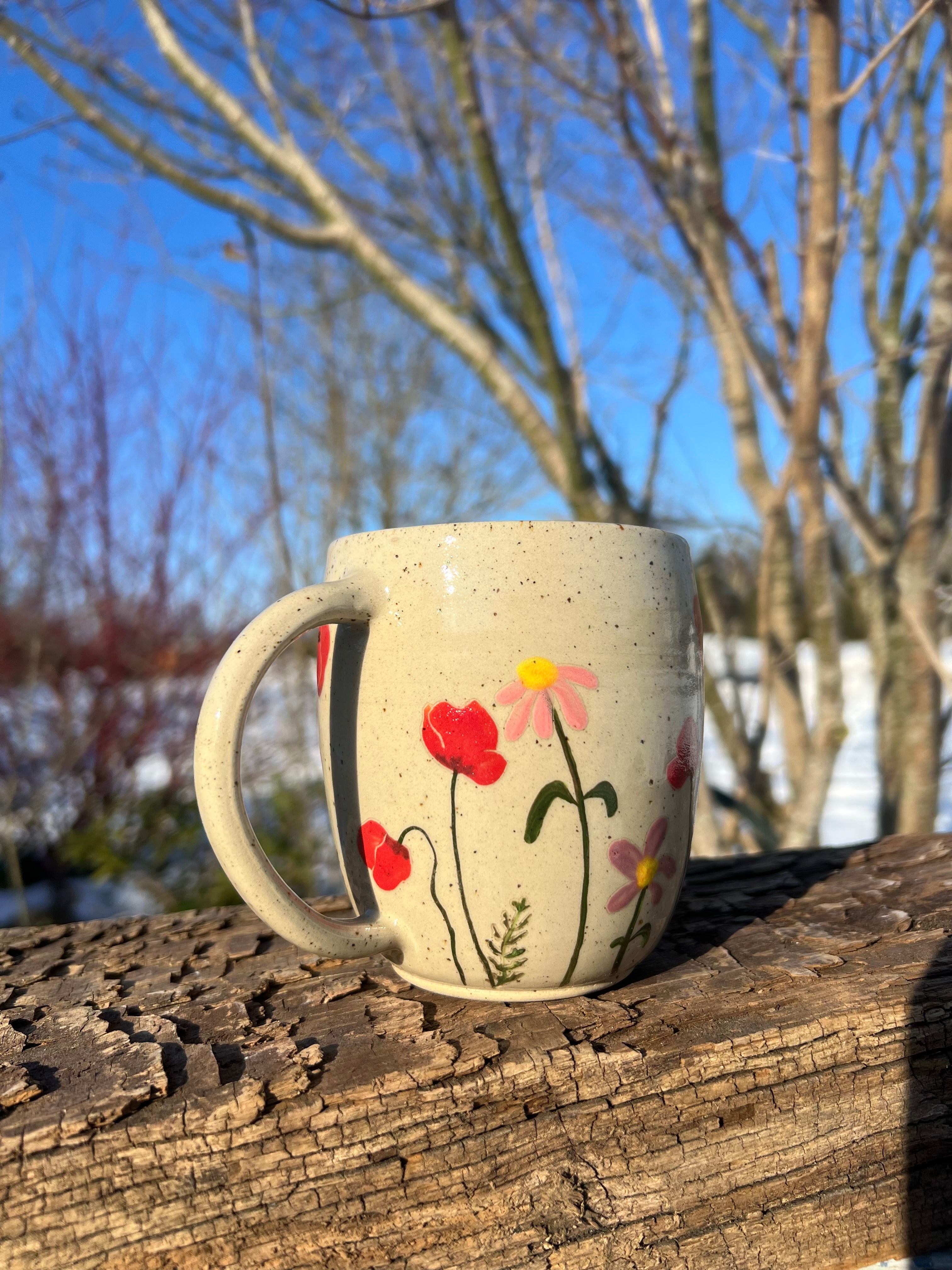Stort Thekrus med håndmalede blomster - 450 ml.