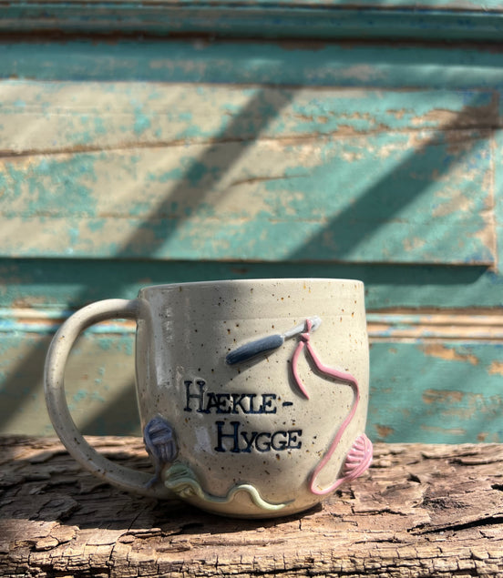 “Hækle-Hygge” kop m. hank - 325 ml.