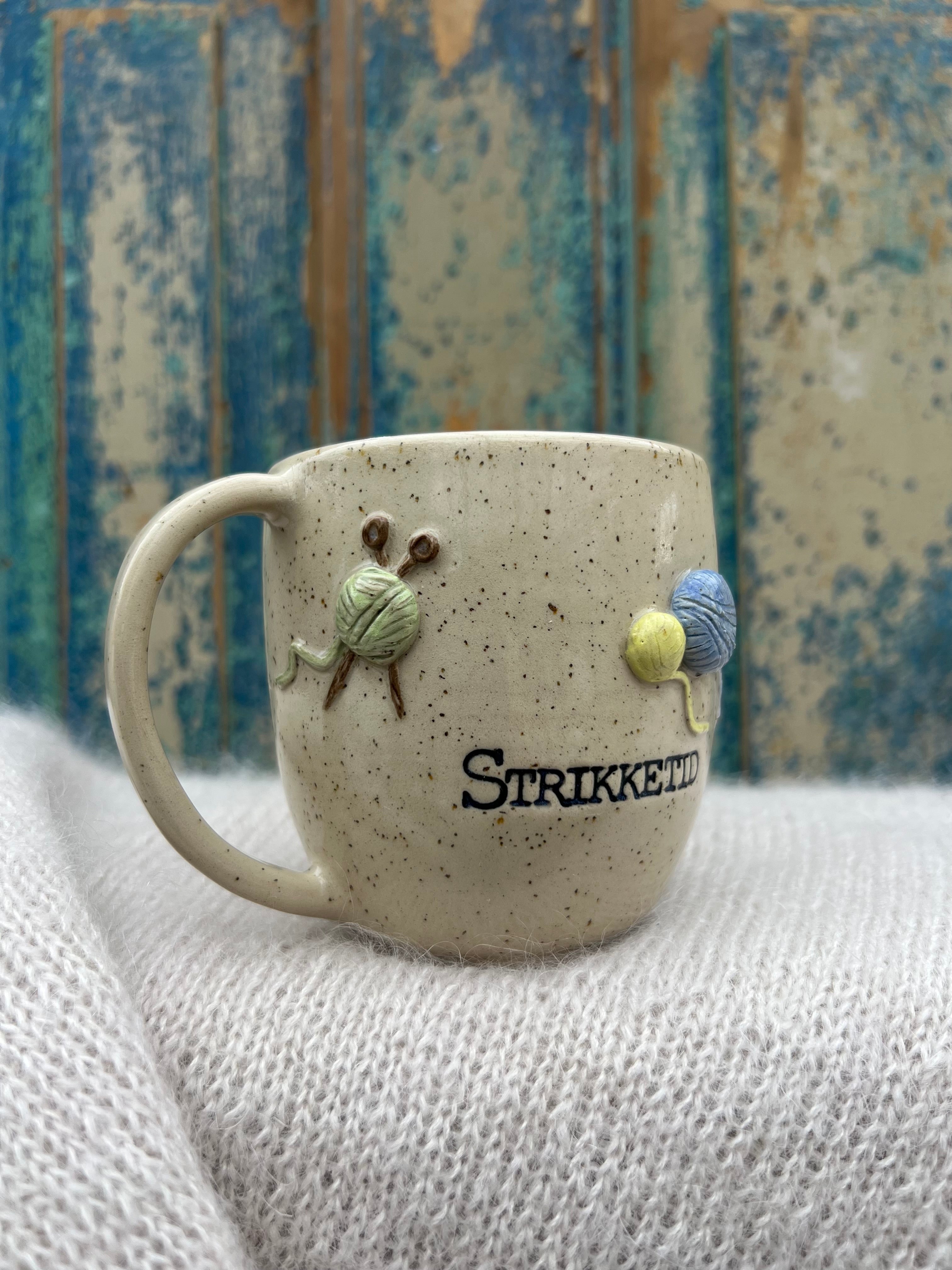 “Strikketid” kop m. hank - 375 ml.