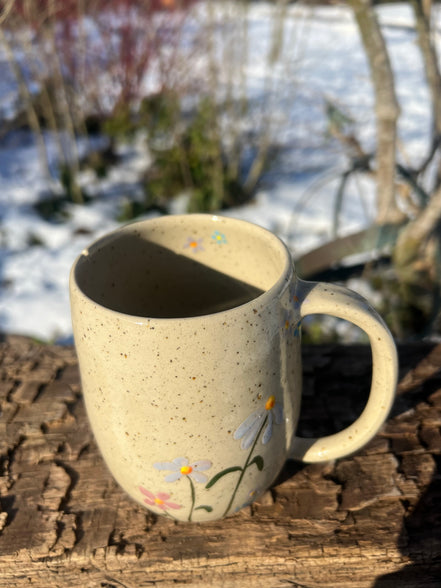 Stort Thekrus med håndmalede blomster - 525 ml.