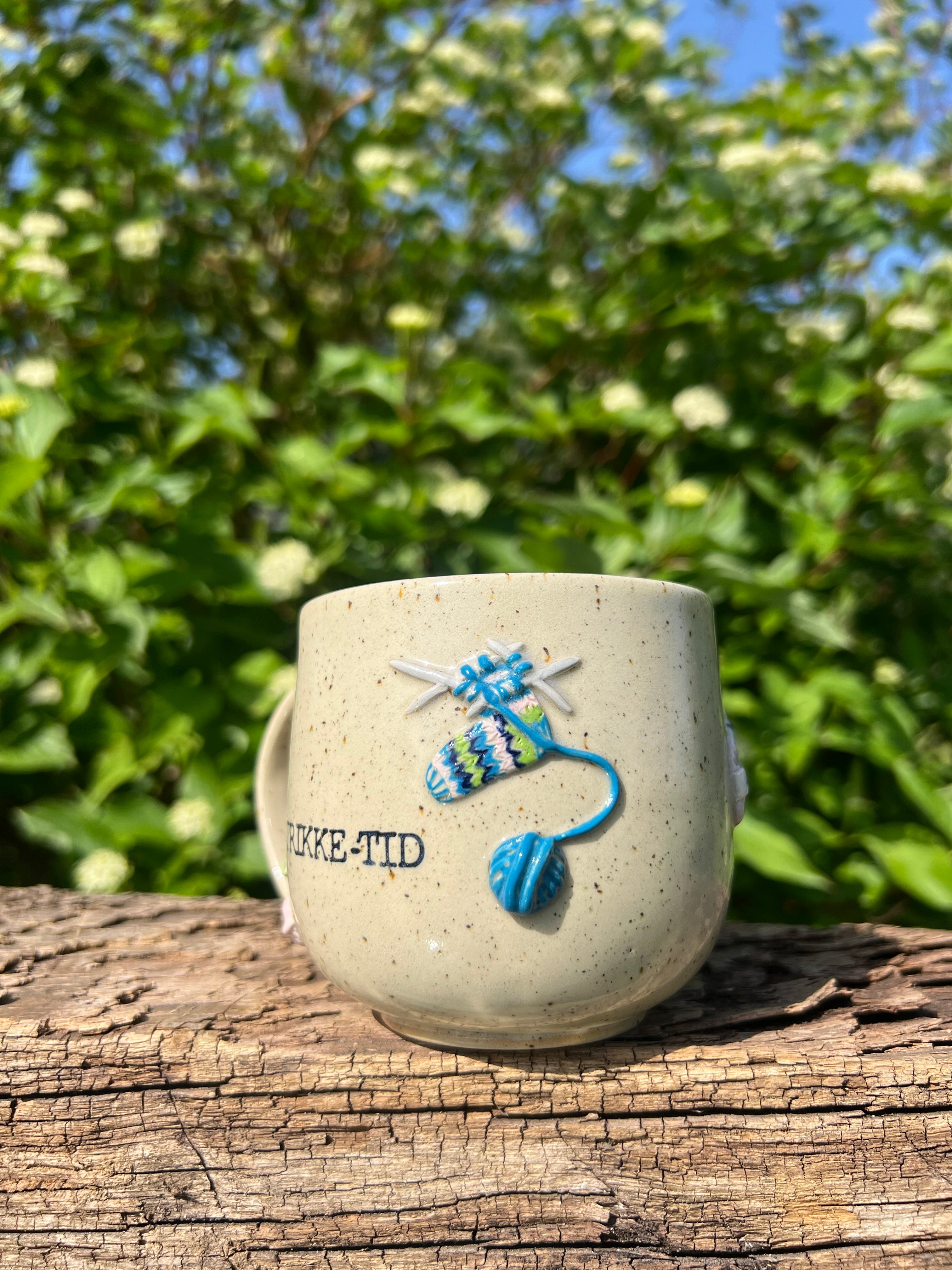 “Strikke-tid” kop m. hank - 390 ml.