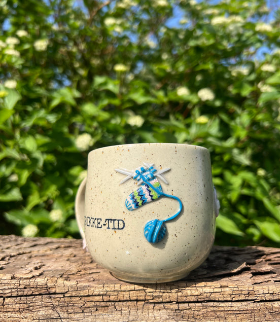 “Strikke-tid” kop m. hank - 390 ml.