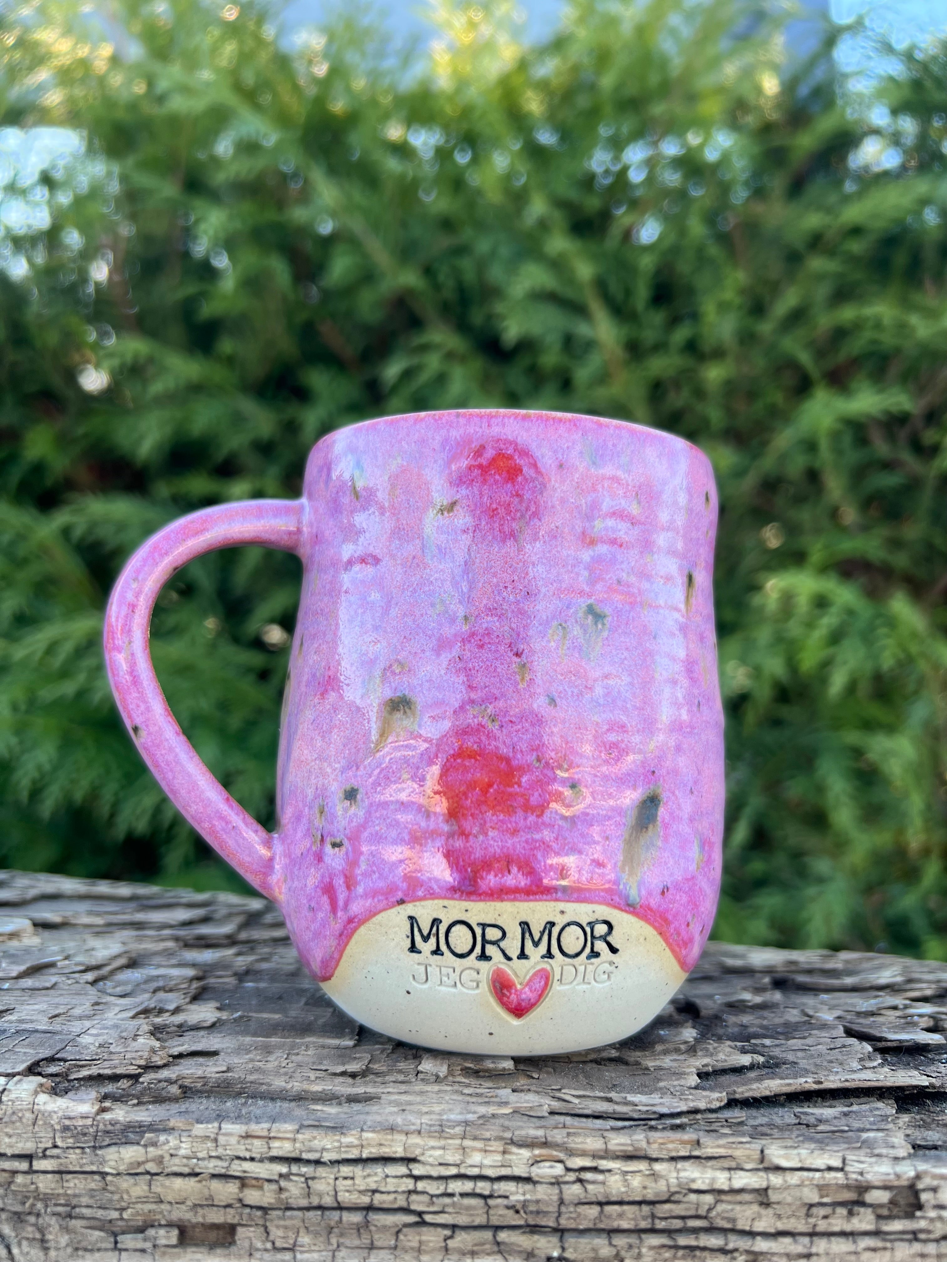 “Mormor - jeg <3 dig” kop m. hank - 385 ml.