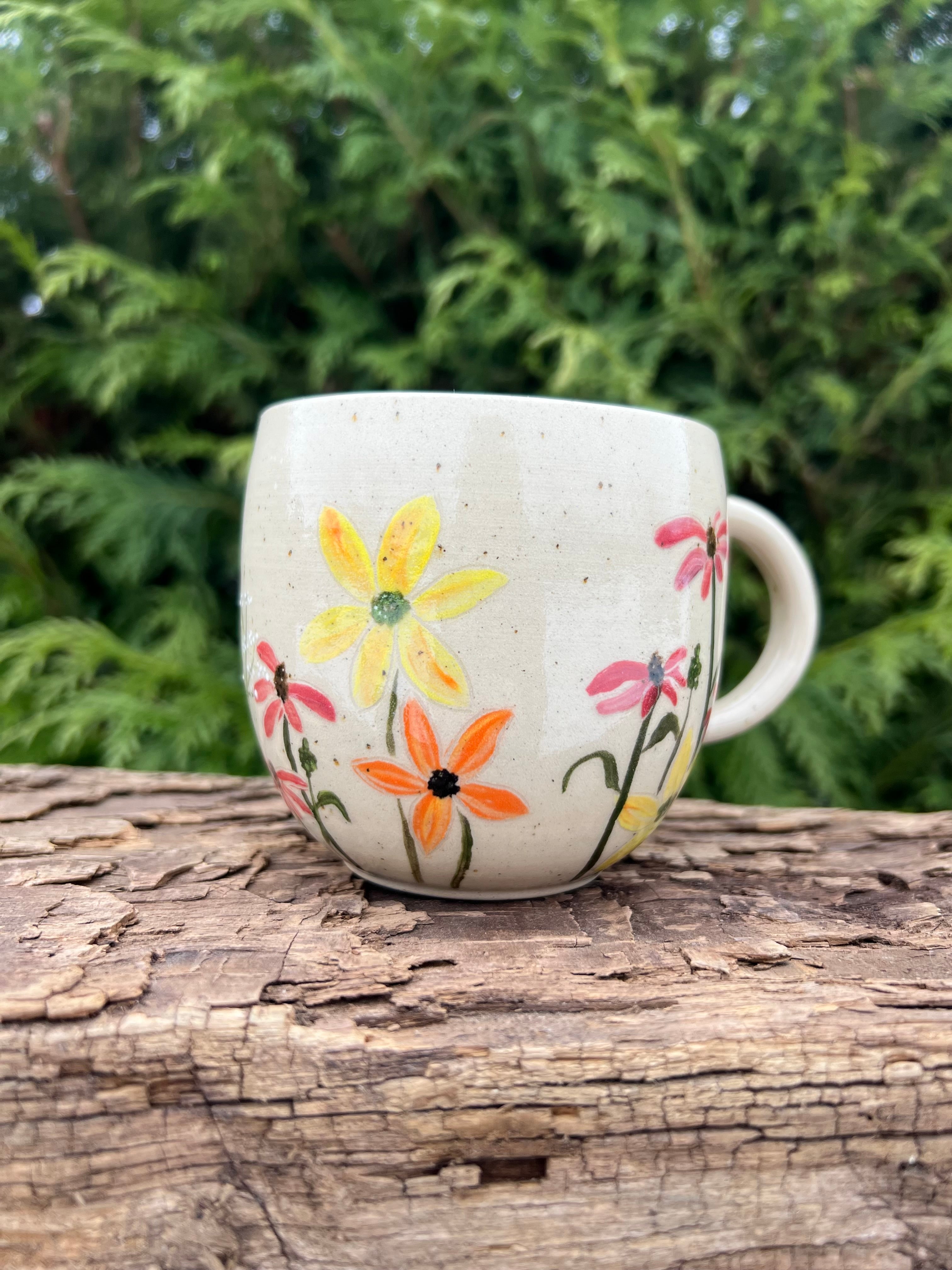 Håndmalet blomster kop m. hank - 260 ml.