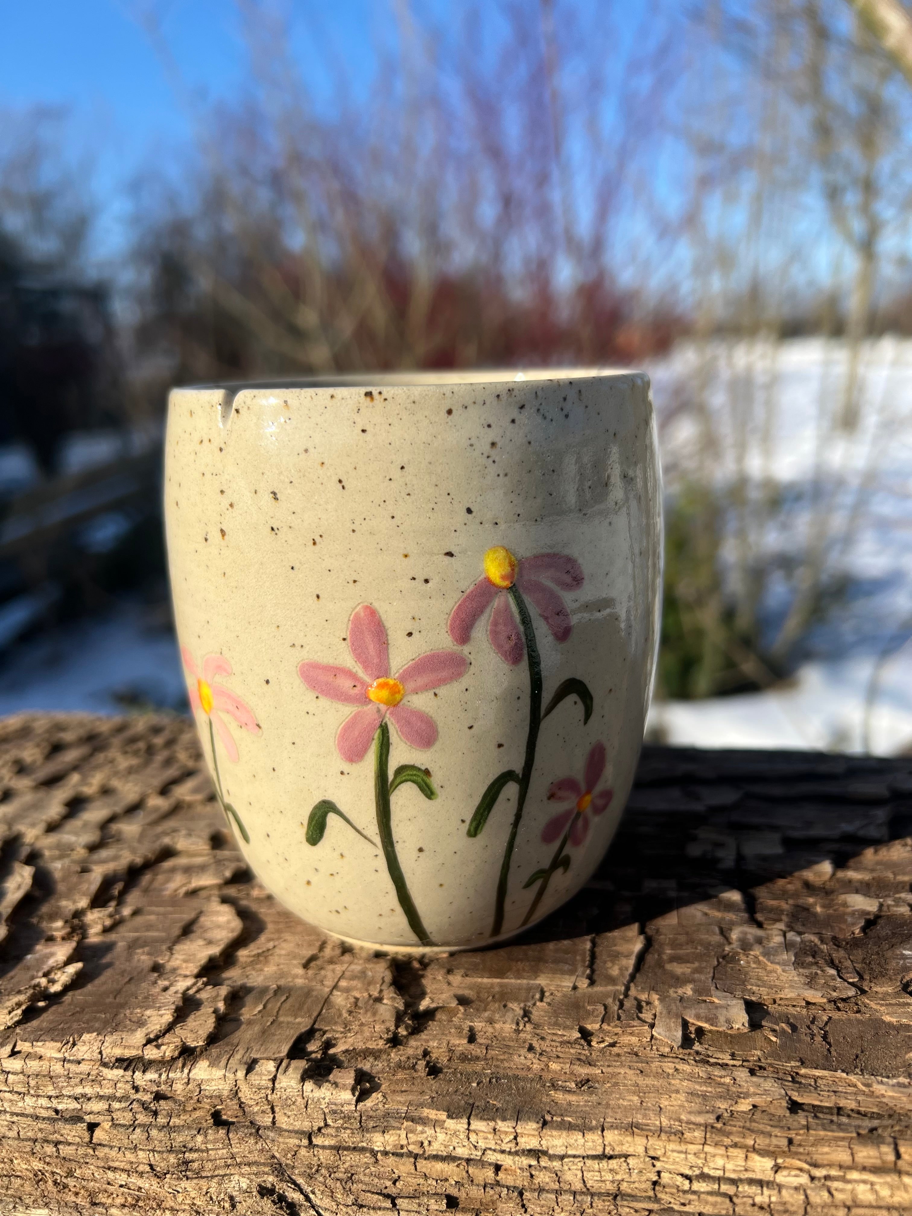 Stort Thekrus med håndmalede blomster - 450 ml.