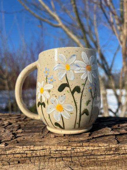 Thekrus med håndmalede blomster - 385 ml.