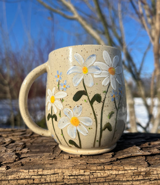 Thekrus med håndmalede blomster - 385 ml.