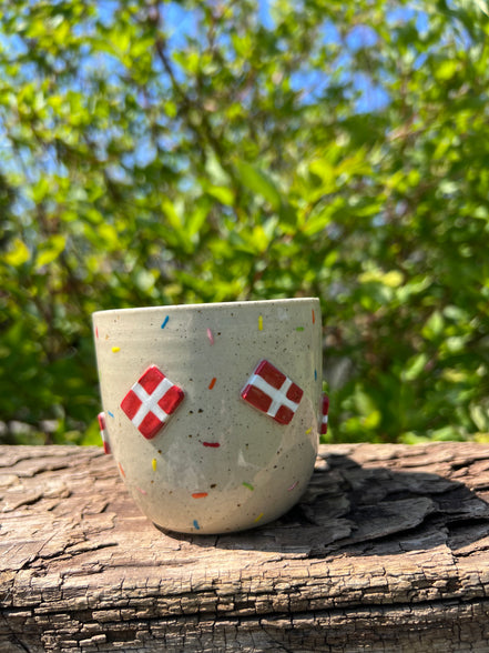 Fødselsdagskop m. hank - 275 ml.