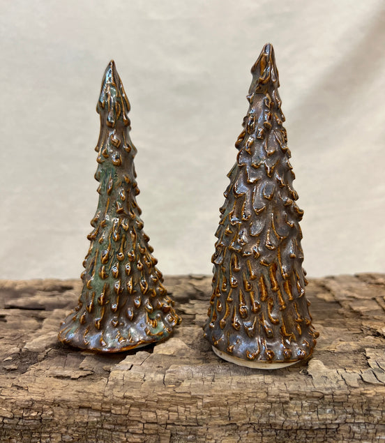 2 stk. juletræer - H 12,5 - 11,5 cm.